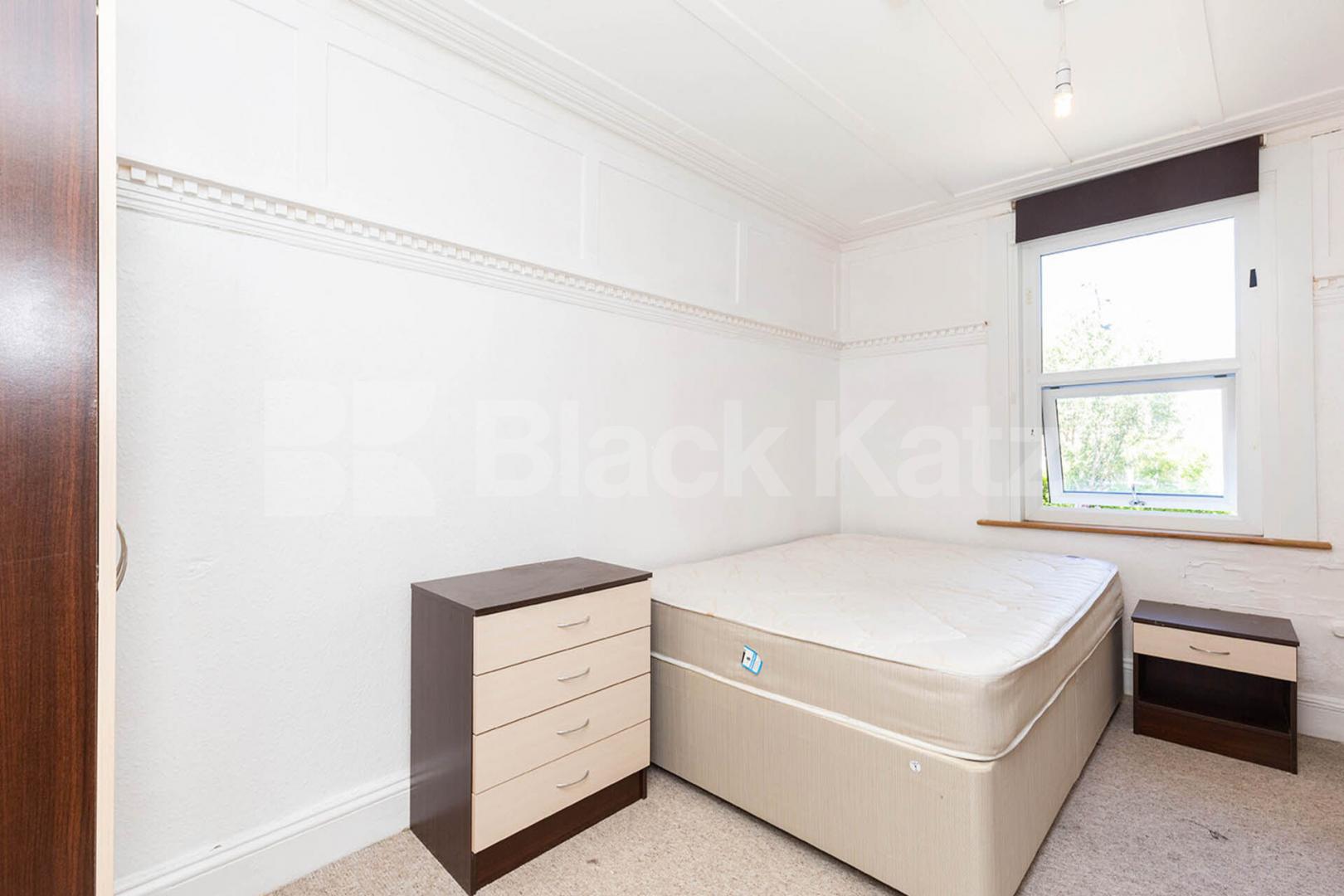 Bright two double bedroom flat set on the top floor of a period house Mercers Road, Tufnell Park